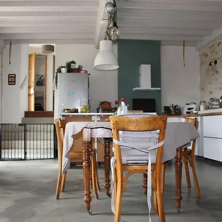 Grande Maison Familiale 펜션 Ganac